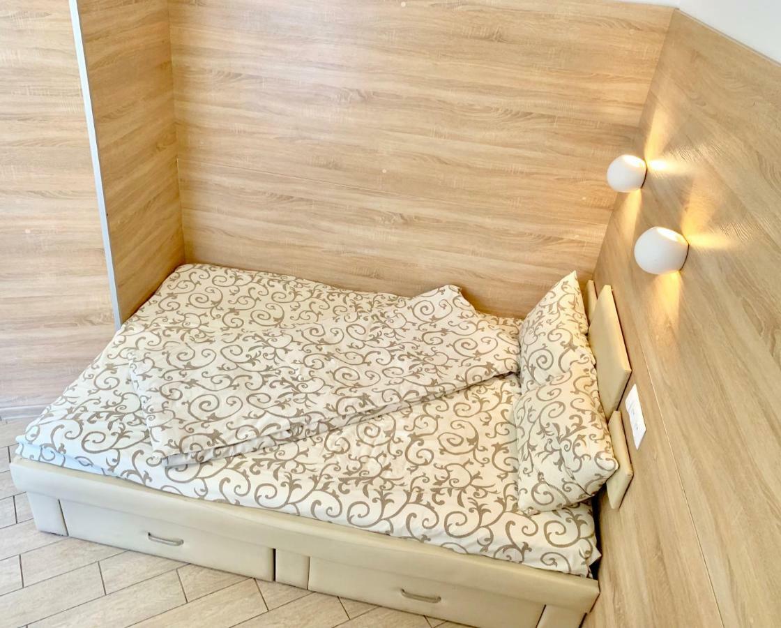 Smart -Апартаменти В Центрі Львова - 2 Хв До Оперного Театру Exteriör bild